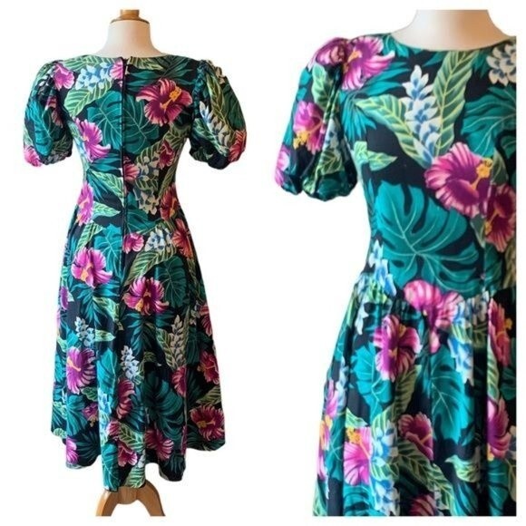 RARE Vintage 1980s Puff Sleeve Midi Hawaiian Dress - Small - Picture 5 of 8